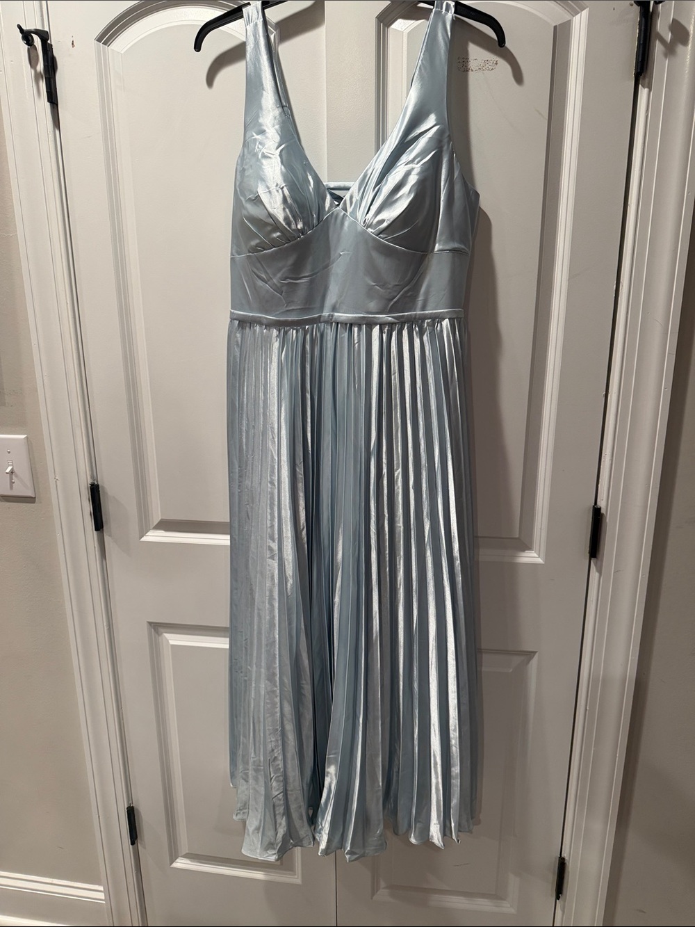 Elegant Light Blue Maxi Dress with Pleated Skirt